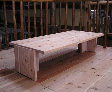 木のテーブル「L-table」