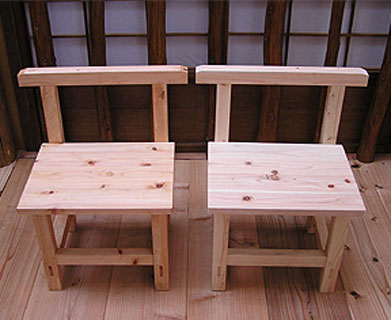 木造校舎の机・椅子